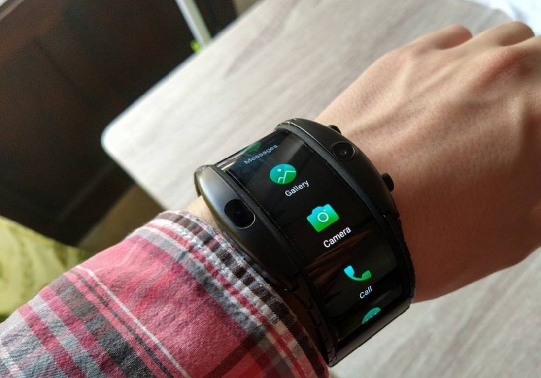 nubia Alpha