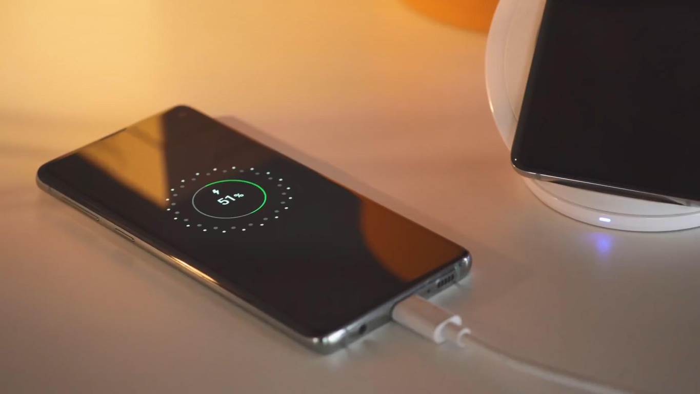BATTERY & CHARGER